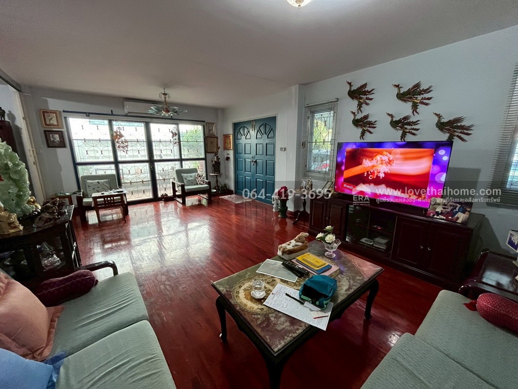 ขายบ้านเดี่ยว 2 ชั้น ซอยวิภาวดี-รังสิต20 หลังการบินไทย (สนญ.) พื้นที่ 85.5 ตรว. ทำเลดีมาก การเดินทางสะดวก ใกล้ร.ร.นานาชาติแย้มสะอาด