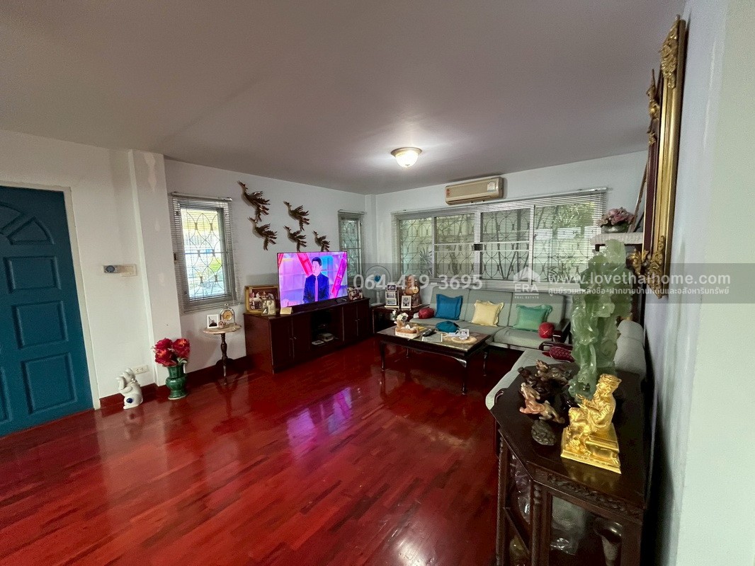 ขายบ้านเดี่ยว 2 ชั้น ซอยวิภาวดี-รังสิต20 หลังการบินไทย (สนญ.) พื้นที่ 85.5 ตรว. ทำเลดีมาก การเดินทางสะดวก ใกล้ร.ร.นานาชาติแย้มสะอาด