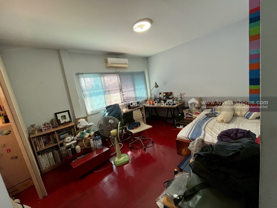 ขายบ้านเดี่ยว 2 ชั้น ซอยวิภาวดี-รังสิต20 หลังการบินไทย (สนญ.) พื้นที่ 85.5 ตรว. ทำเลดีมาก การเดินทางสะดวก ใกล้ร.ร.นานาชาติแย้มสะอาด