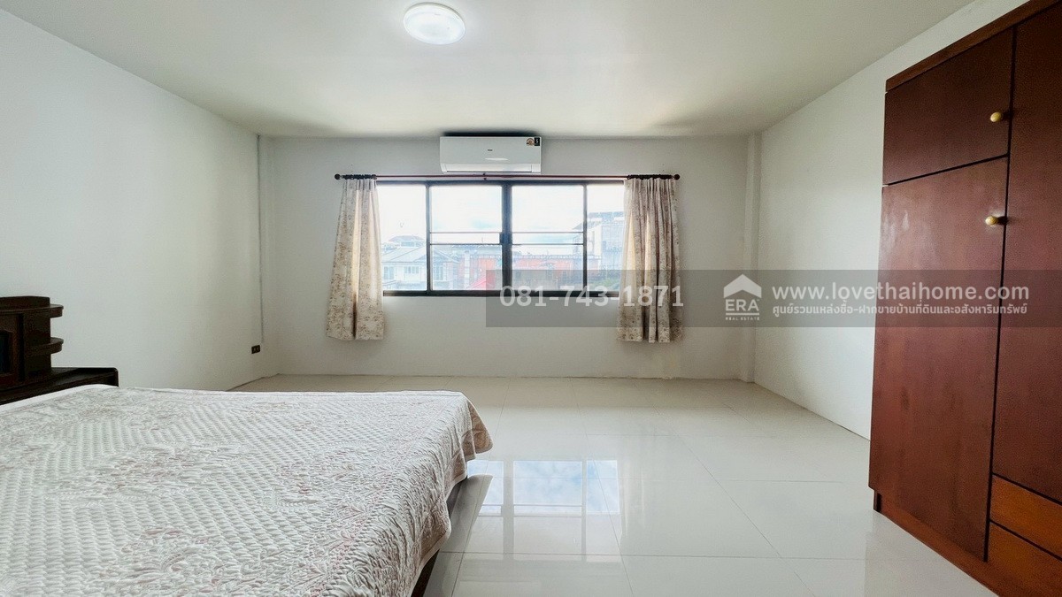 ให้เช่าทาวน์โฮม 3 ชั้น หมู่บ้านทาวน์อินทาวน์ ถนนอินทราภรณ์ ลาดพร้าว ถูกที่สุดในย่านนี้แล้ว! ทำเลทอง! หน้าปากซอยเป็นโรงเรียนอุดมศึกษา