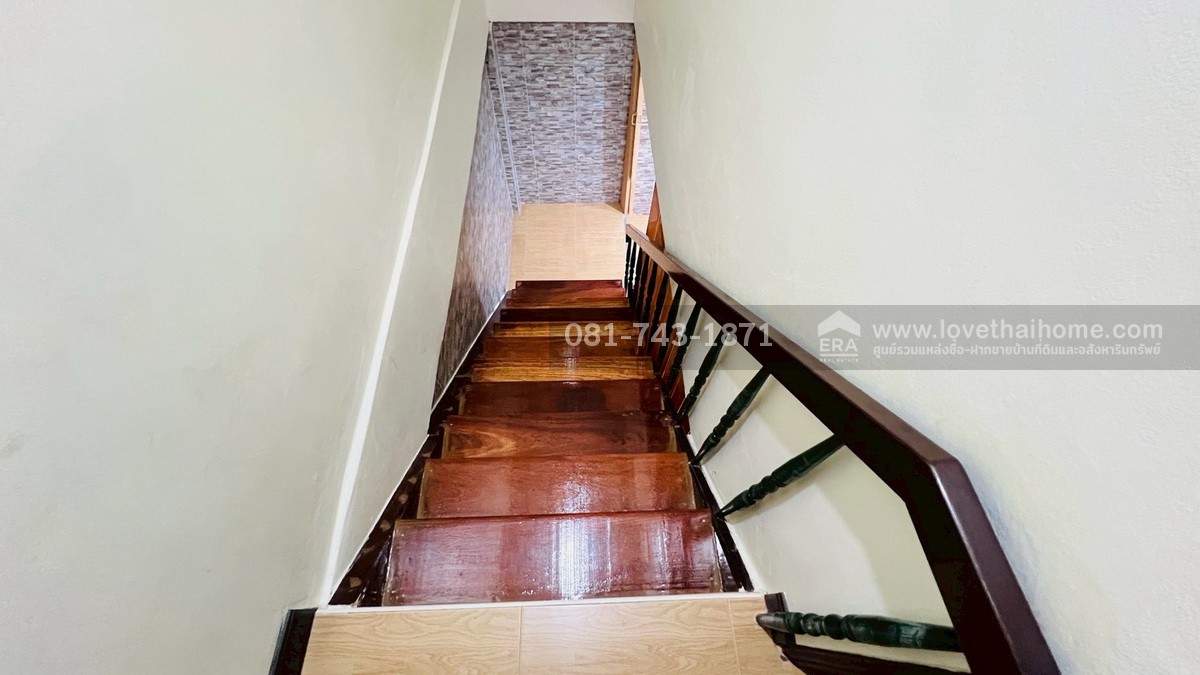 ขายทาวน์เฮ้าส์ 2 ชั้น บางอ้อ หมู่บ้านเจ้าพระยา บางพลัด82 ซอยจรัญสนิทวงศ์82 พื้นที่ 25 ตรว. หน้าปากซอยมี Tops Daily ใกล้สถานีรถไฟฟ้าบางพลัด สำนักงานเขตบางพลัด บ้านทำใหม่ลงเสาเข็มชั้นล่างทั้งชั้น แถมเฟอร์+เครื่องใช้ไฟฟ้า ถูกที่สุดในละแวกนี้