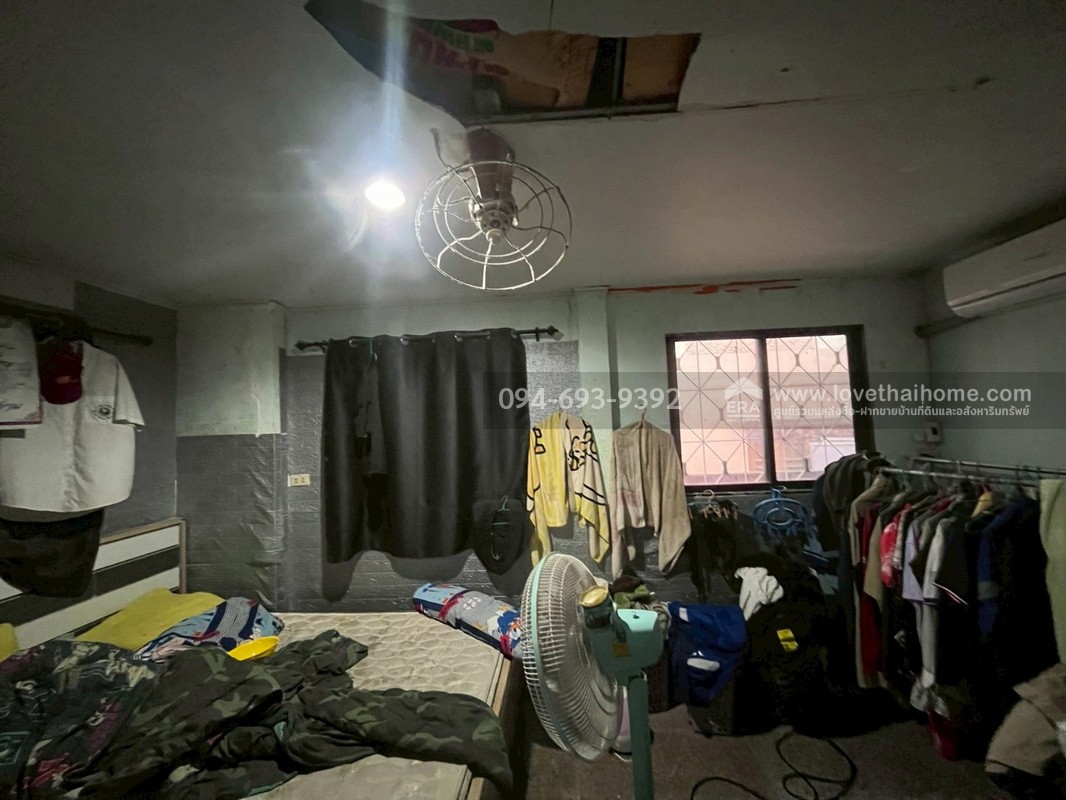 ขายบ้านเดี่ยว 2 ชั้น หมู่บ้านเพชรเกษม3 ซอยเพชรเกษม94 พุทธมณฑลสาย2 พื้นที่ 60 ตรว. สวย ราคาพิเศษ เหมาะสำหรับครอบครัวใหญ่ ราคาคุยได้สุดๆ จริงๆ