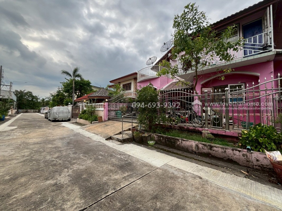 ขายบ้านเดี่ยว 2 ชั้น หมู่บ้านเพชรเกษม3 ซอยเพชรเกษม94 พุทธมณฑลสาย2 พื้นที่ 60 ตรว. สวย ราคาพิเศษ เหมาะสำหรับครอบครัวใหญ่ ราคาคุยได้สุดๆ จริงๆ