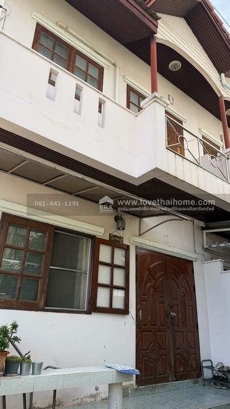 ขายบ้านแฝด2ชั้น 2ห้องติดกัน ซอยลาดพร้าว1 แยก20 พื้นที่50ตรว.สภาพดีพร้อมอยู่ ขายเพียงแค่7.5 ล้านบาทเท่านั้น เฉพาะราคาที่ดินก็เกือบเท่าราคาตั้งขายแล้ว นี่ถ้ารวมตัวบ้านเข้าไปอีก บอกได้เลยว่าคุ้มสุดคุ้ม