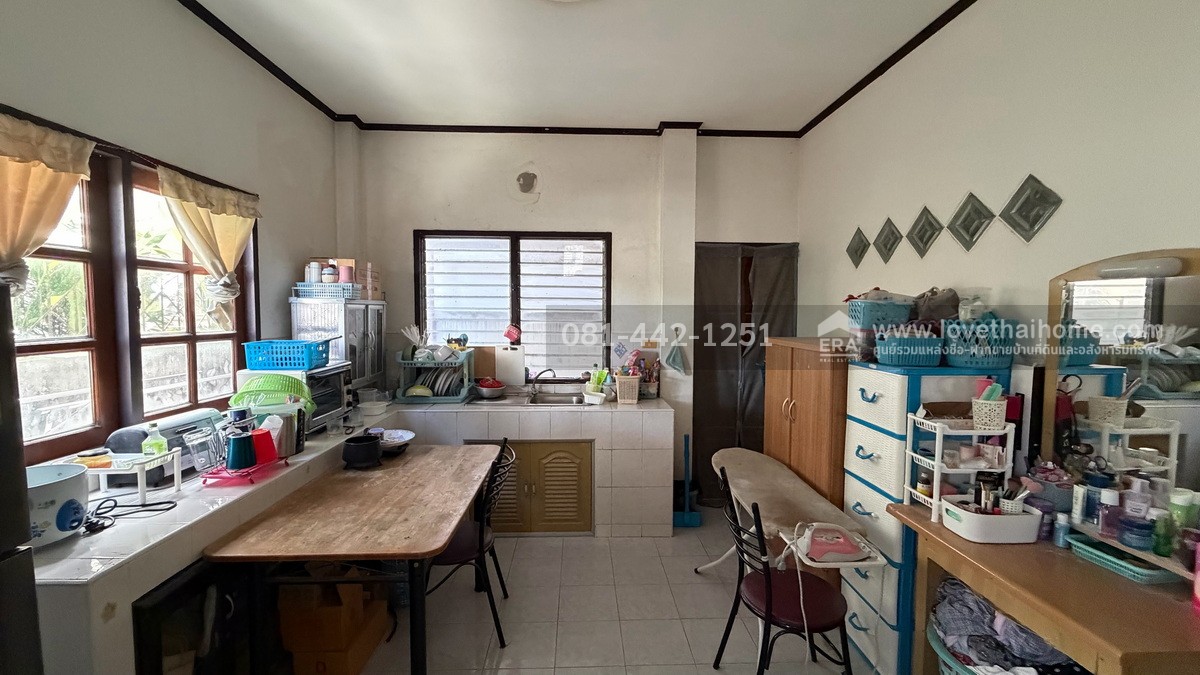 ขายบ้านแฝด2ชั้น 2ห้องติดกัน ซอยลาดพร้าว1 แยก20 พื้นที่50ตรว.สภาพดีพร้อมอยู่ ขายเพียงแค่7.5 ล้านบาทเท่านั้น เฉพาะราคาที่ดินก็เกือบเท่าราคาตั้งขายแล้ว นี่ถ้ารวมตัวบ้านเข้าไปอีก บอกได้เลยว่าคุ้มสุดคุ้ม