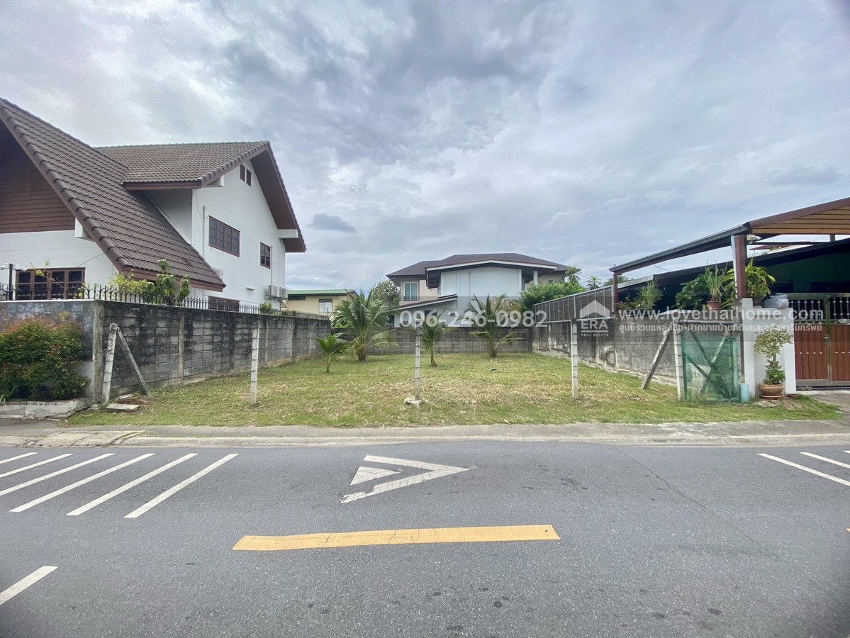 ขายที่ดินเปล่าถมแล้ว ถ.สตรีวิทยา 2 ซอย 10 ทำเลลาดพร้าว พื้นที่ 42 ตร.วา แปลงสี่เหลี่ยมจตุรัส เหมาะสร้างบ้านพักอาศัย ใกล้เลียบด่วนเอกมัย–รามอินทรา