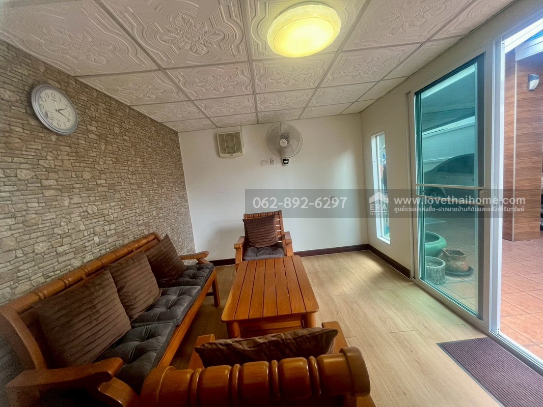 ขายบ้านเดี่ยว 2 ชั้น หมู่บ้านปรีชา พุทธมณฑลสาย4 ซอยกระทุ่มล้ม5 พื้นที่ 50 ตรว. บ้านสวยพร้อมอยู่ ขายราคาพิเศษ รีบติดต่อด่วนก่อนหลุดมือ โทร.062-892-6297