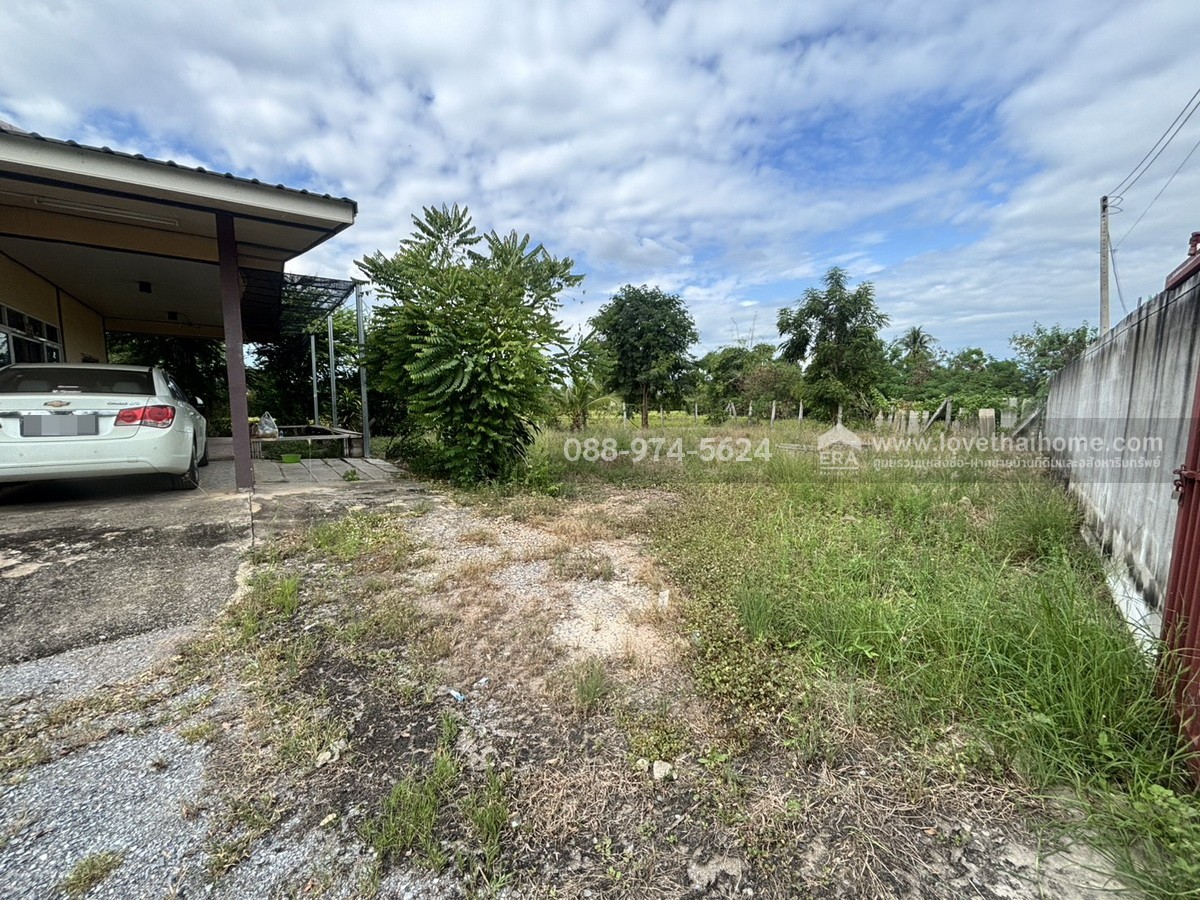 ขายที่ดินพร้อมบ้าน ต.หัวถนน อ.ท่าตะโก จ.นครสวรรค์ พื้นที่ 4 ไร่ 40 ตร.วา ใกล้องค์การบริหารส่วนตำบลหัวถนน ทำเลดีเหมาะอยู่อาศัยและทำการเกษตร