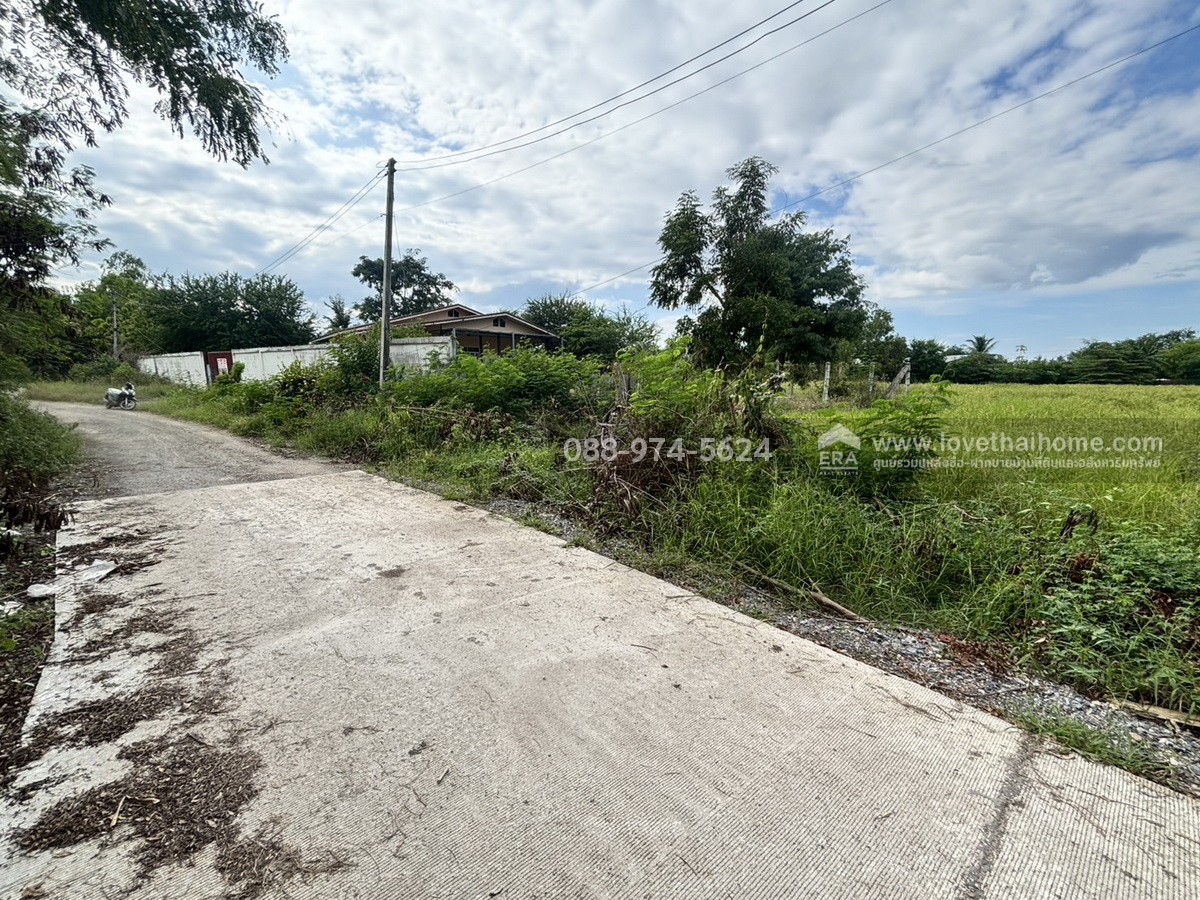 ขายที่ดินพร้อมบ้าน ต.หัวถนน อ.ท่าตะโก จ.นครสวรรค์ พื้นที่ 4 ไร่ 40 ตร.วา ใกล้องค์การบริหารส่วนตำบลหัวถนน ทำเลดีเหมาะอยู่อาศัยและทำการเกษตร