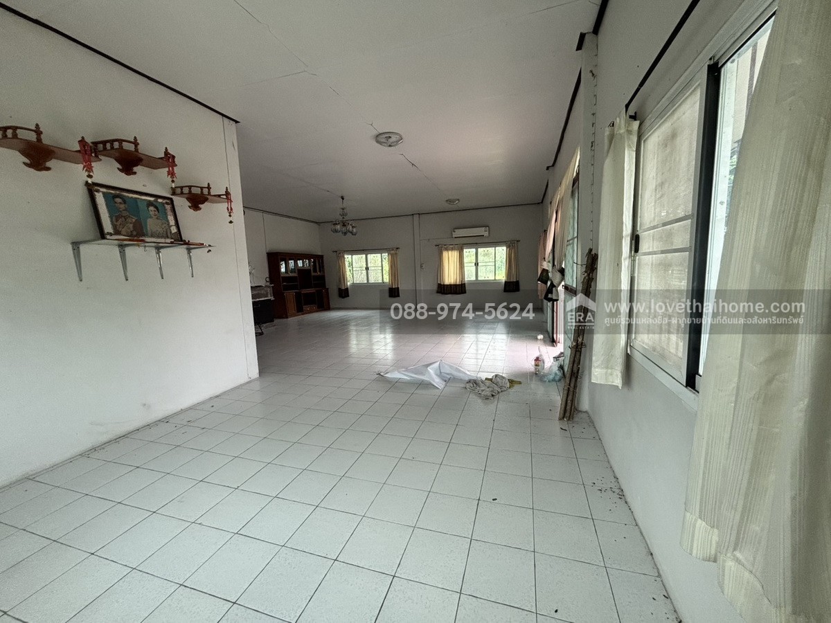 ขายที่ดินพร้อมบ้าน ต.หัวถนน อ.ท่าตะโก จ.นครสวรรค์ พื้นที่ 4 ไร่ 40 ตร.วา ใกล้องค์การบริหารส่วนตำบลหัวถนน ทำเลดีเหมาะอยู่อาศัยและทำการเกษตร