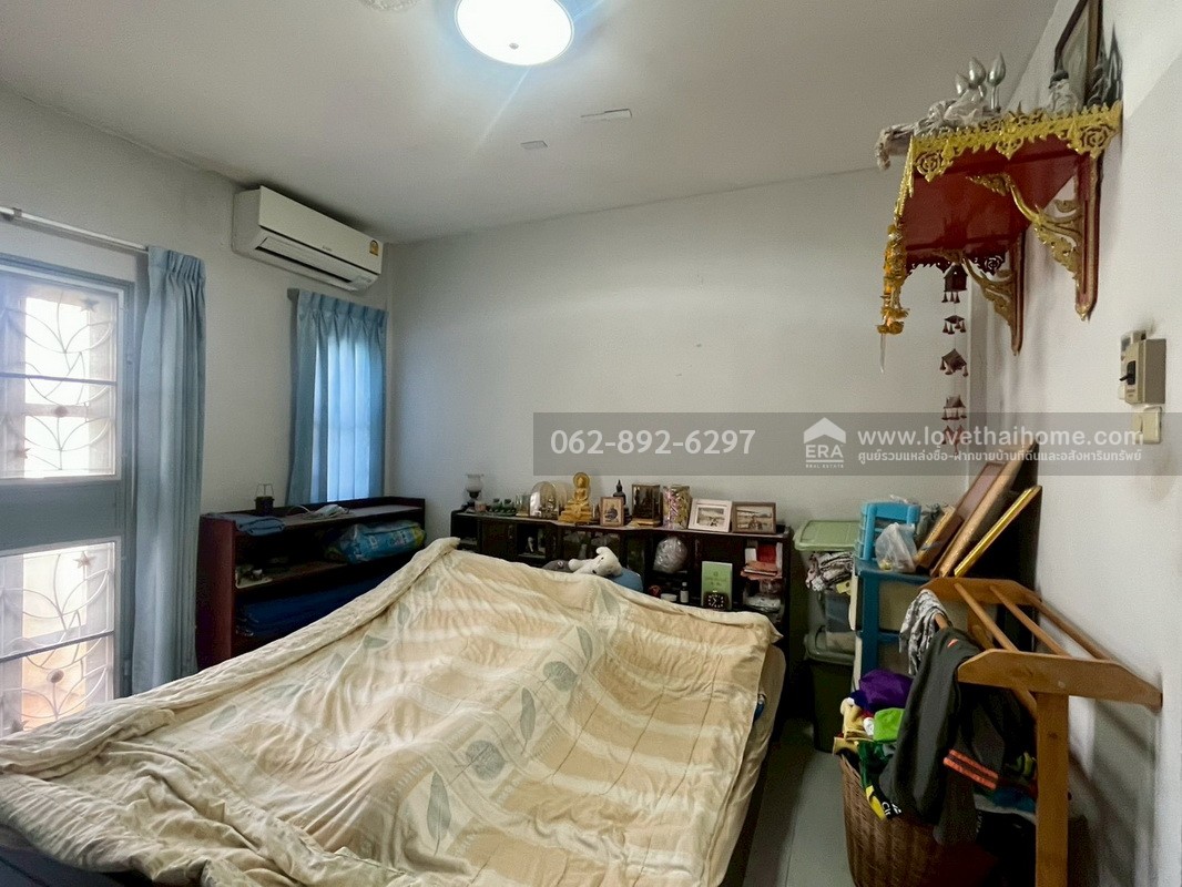 ขายทาวน์เฮ้าส์2ชั้นหมู่บ้านกฤษณา ร่มเกล้า12 ขนาด 16 ตรว. ขายถูกเพียงแค่ 1.49 ล้านบาท ใกล้บิ๊กซี ทำเลทอง ราคาถูกสุดในย่านนี้ สนใจโทร. 062-892-6297