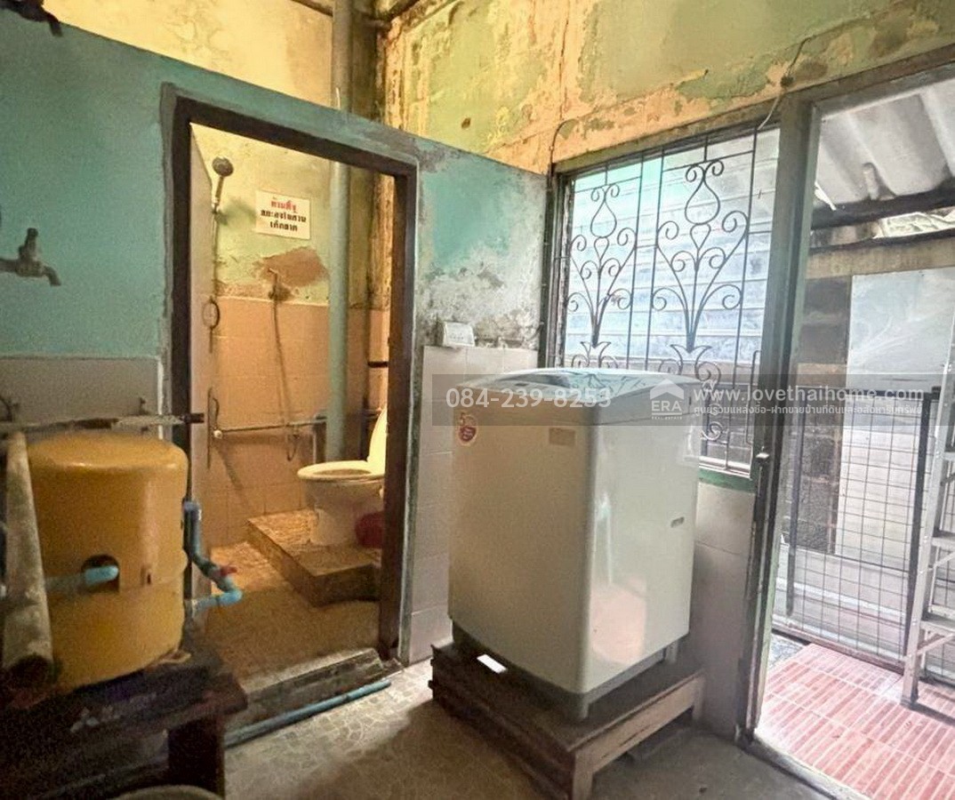 ขายตึกแถว ลาดพร้าว1-จตุจักร ใกล้ยูเนี่ยนมอลล์ พื้นที่12ตรว. ทำเลทองใจกลางเมือง ใกล้เซ็นทรัลลาดพร้าว-เมเจอร์รัชโยธิน และยังใกล้รถไฟฟ้า MRT พหลโยธิน และ BTS ห้าแยกลาดพร้าว