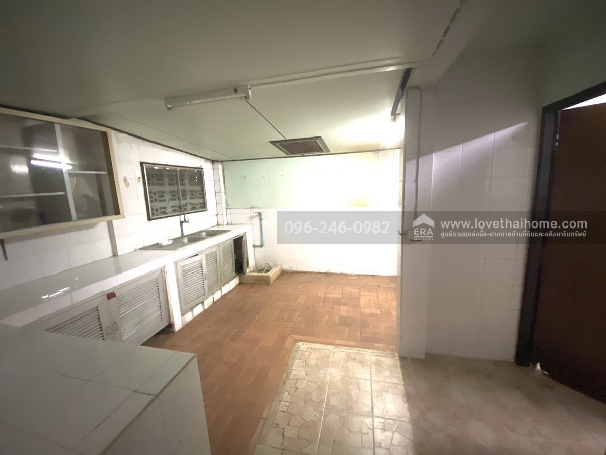 ขายทาวน์เฮ้าส์ ทำเลลาดพร้าว ถ.โชคชัย 4 ซอย 50 แยก 6 หมู่บ้านสังสิทธิ์ ซอย 7 พื้นที่ 27 ตร.วา ราคานี้ไม่มีอีกแล้ว! เข้า-ออกได้ทั้ง ถ.โชคชัย 4, ลาดพร้าว 71, ประดิษฐ์มนูธรรม (เลียบด่วน)