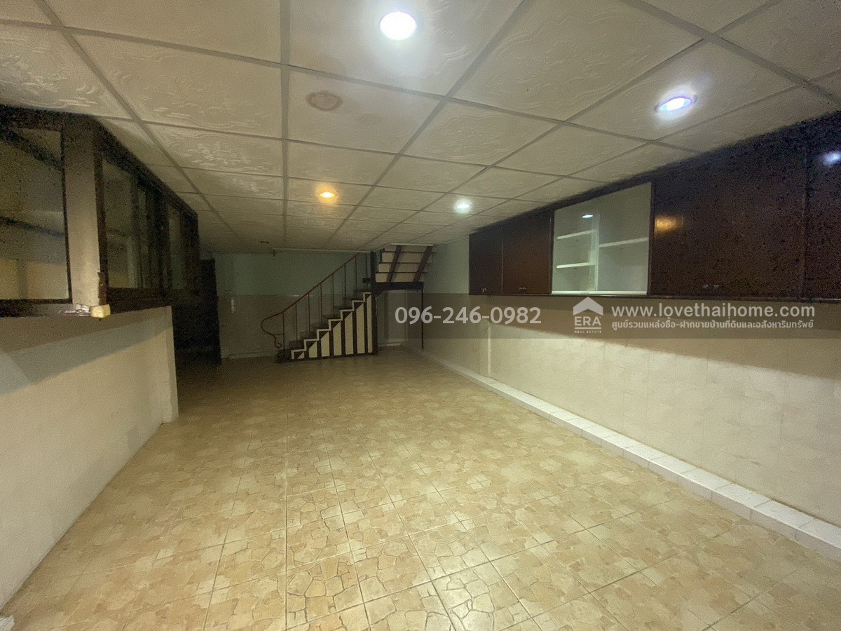 ขายทาวน์เฮ้าส์ ทำเลลาดพร้าว ถ.โชคชัย 4 ซอย 50 แยก 6 หมู่บ้านสังสิทธิ์ ซอย 7 พื้นที่ 27 ตร.วา ราคานี้ไม่มีอีกแล้ว! เข้า-ออกได้ทั้ง ถ.โชคชัย 4, ลาดพร้าว 71, ประดิษฐ์มนูธรรม (เลียบด่วน)