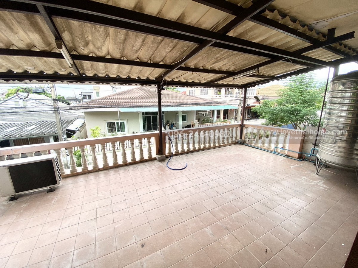 ขายทาวน์เฮ้าส์ ทำเลลาดพร้าว ถ.โชคชัย 4 ซอย 50 แยก 6 หมู่บ้านสังสิทธิ์ ซอย 7 พื้นที่ 27 ตร.วา ราคานี้ไม่มีอีกแล้ว! เข้า-ออกได้ทั้ง ถ.โชคชัย 4, ลาดพร้าว 71, ประดิษฐ์มนูธรรม (เลียบด่วน)