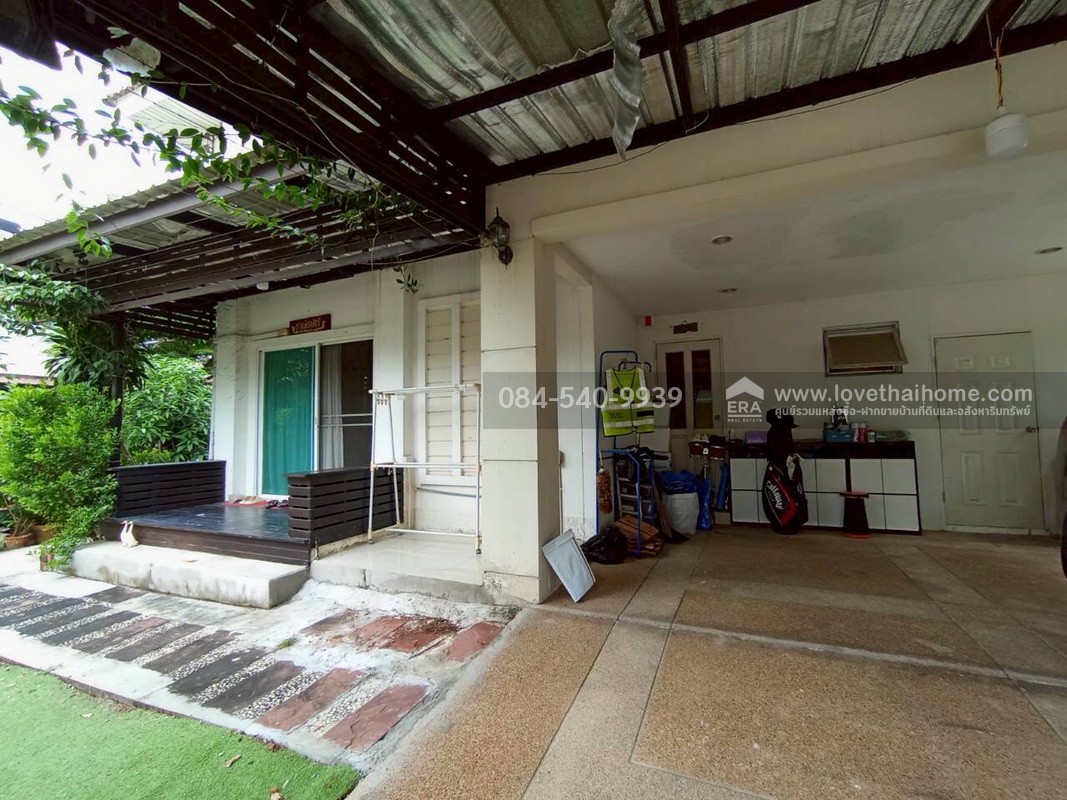 ขายบ้านเดี่ยว 2 ชั้น หมู่บ้านเพอร์เฟคเพลส ซอยลาดกระบัง20/3 ถนนสุขุมวิท77 บ้านหลังมุม พื้นที่ 58.9 ตรว. บ้านพร้อมอยู่ บรรยากาศดี สังคมดี ไม่วุ่นวาย ระบบความปลอดภัยสูง มีสิ่งอำนวยความสะดวก เดินทางสะดวกหลากหลายเส้นทาง