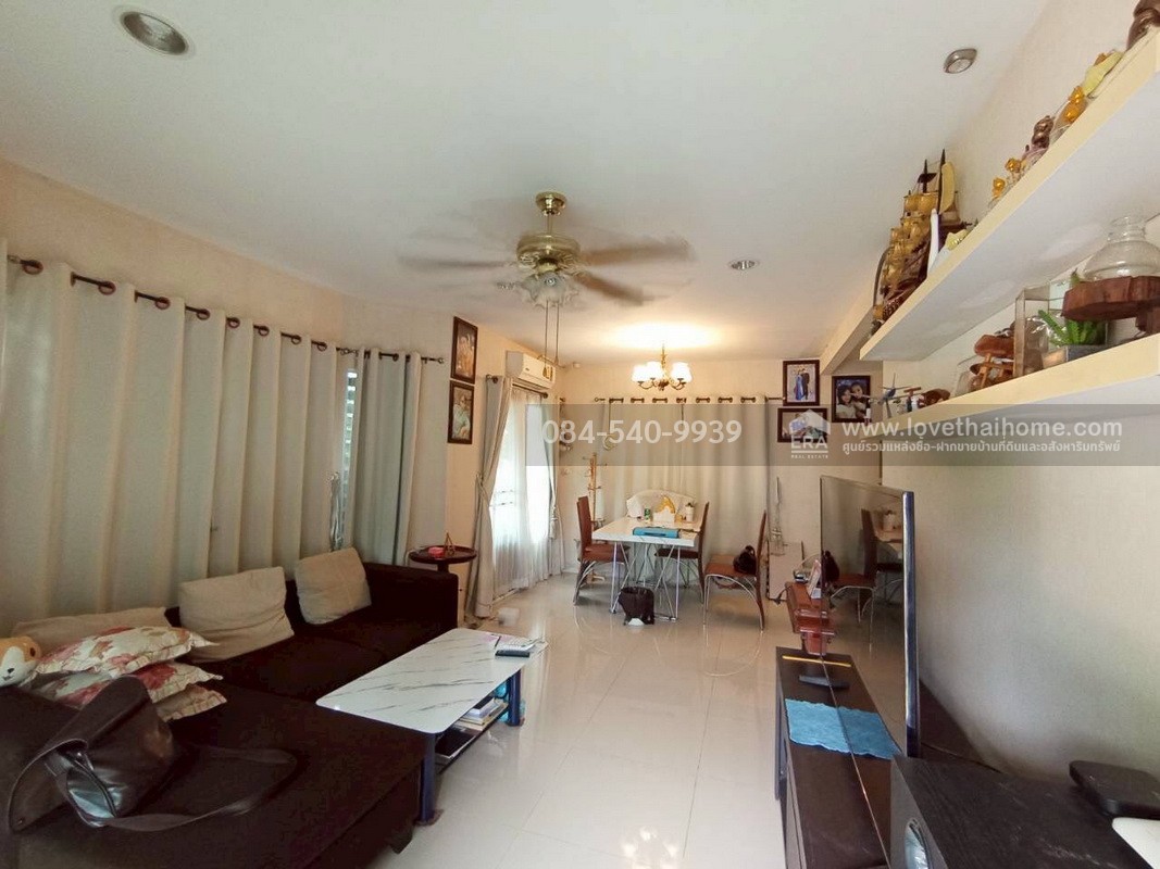 ขายบ้านเดี่ยว 2 ชั้น หมู่บ้านเพอร์เฟคเพลส ซอยลาดกระบัง20/3 ถนนสุขุมวิท77 บ้านหลังมุม พื้นที่ 58.9 ตรว. บ้านพร้อมอยู่ บรรยากาศดี สังคมดี ไม่วุ่นวาย ระบบความปลอดภัยสูง มีสิ่งอำนวยความสะดวก เดินทางสะดวกหลากหลายเส้นทาง