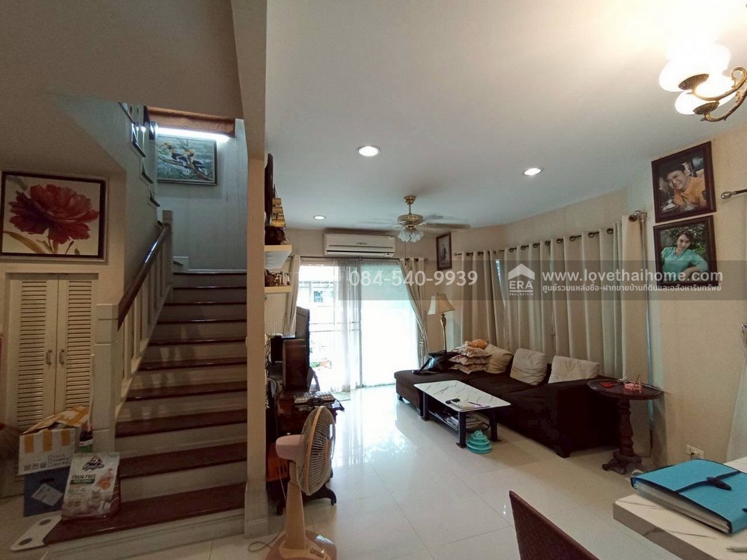 ขายบ้านเดี่ยว 2 ชั้น หมู่บ้านเพอร์เฟคเพลส ซอยลาดกระบัง20/3 ถนนสุขุมวิท77 บ้านหลังมุม พื้นที่ 58.9 ตรว. บ้านพร้อมอยู่ บรรยากาศดี สังคมดี ไม่วุ่นวาย ระบบความปลอดภัยสูง มีสิ่งอำนวยความสะดวก เดินทางสะดวกหลากหลายเส้นทาง