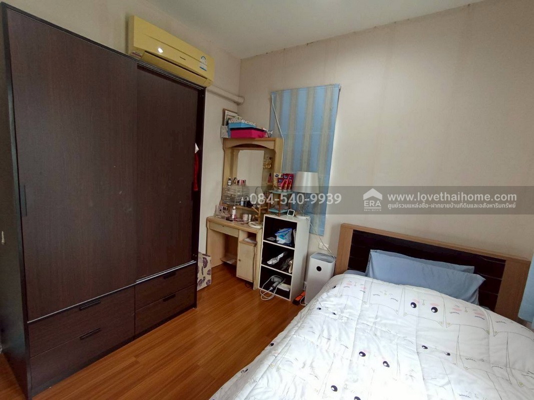 ขายบ้านเดี่ยว 2 ชั้น หมู่บ้านเพอร์เฟคเพลส ซอยลาดกระบัง20/3 ถนนสุขุมวิท77 บ้านหลังมุม พื้นที่ 58.9 ตรว. บ้านพร้อมอยู่ บรรยากาศดี สังคมดี ไม่วุ่นวาย ระบบความปลอดภัยสูง มีสิ่งอำนวยความสะดวก เดินทางสะดวกหลากหลายเส้นทาง