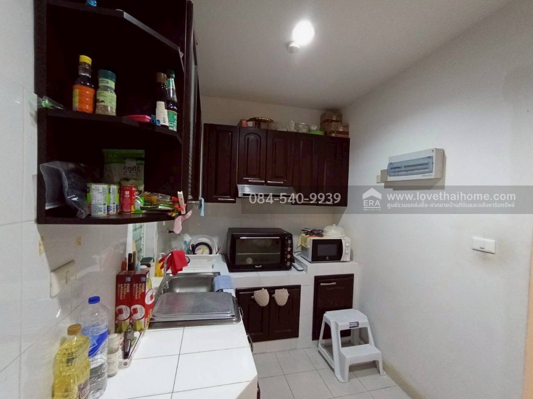 ขายบ้านเดี่ยว 2 ชั้น หมู่บ้านเพอร์เฟคเพลส ซอยลาดกระบัง20/3 ถนนสุขุมวิท77 บ้านหลังมุม พื้นที่ 58.9 ตรว. บ้านพร้อมอยู่ บรรยากาศดี สังคมดี ไม่วุ่นวาย ระบบความปลอดภัยสูง มีสิ่งอำนวยความสะดวก เดินทางสะดวกหลากหลายเส้นทาง