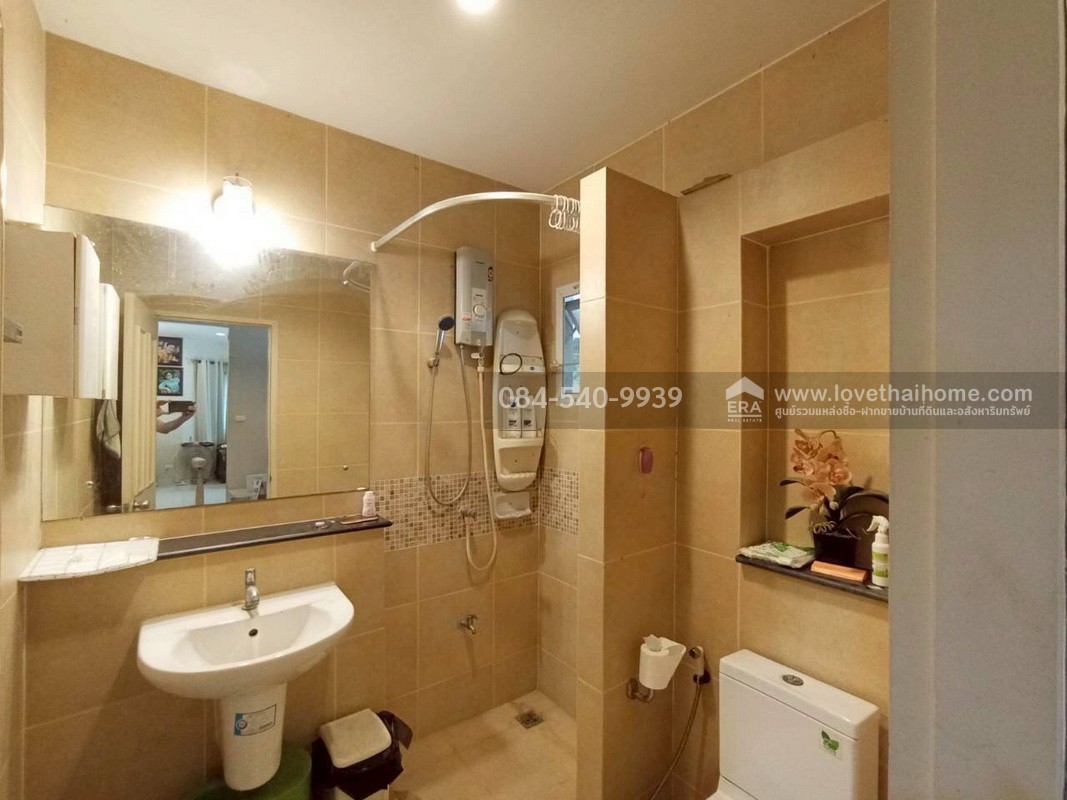 ขายบ้านเดี่ยว 2 ชั้น หมู่บ้านเพอร์เฟคเพลส ซอยลาดกระบัง20/3 ถนนสุขุมวิท77 บ้านหลังมุม พื้นที่ 58.9 ตรว. บ้านพร้อมอยู่ บรรยากาศดี สังคมดี ไม่วุ่นวาย ระบบความปลอดภัยสูง มีสิ่งอำนวยความสะดวก เดินทางสะดวกหลากหลายเส้นทาง