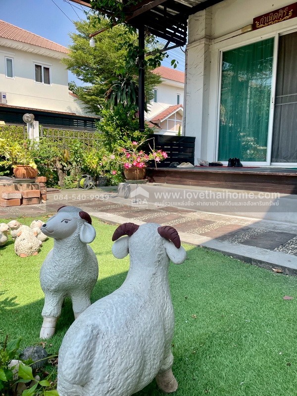 ขายบ้านเดี่ยว 2 ชั้น หมู่บ้านเพอร์เฟคเพลส ซอยลาดกระบัง20/3 ถนนสุขุมวิท77 บ้านหลังมุม พื้นที่ 58.9 ตรว. บ้านพร้อมอยู่ บรรยากาศดี สังคมดี ไม่วุ่นวาย ระบบความปลอดภัยสูง มีสิ่งอำนวยความสะดวก เดินทางสะดวกหลากหลายเส้นทาง