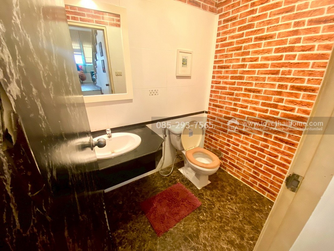 ขายทาวน์โฮม 3 ชั้น หมู่บ้านแมกไม้ วัชรพล สุขาภิบาล5 พื้นที่ 23.6 ตารางวา ขายถูก จองด่วน!! สภาพสวย ตรงข้ามตลาดวงศกร