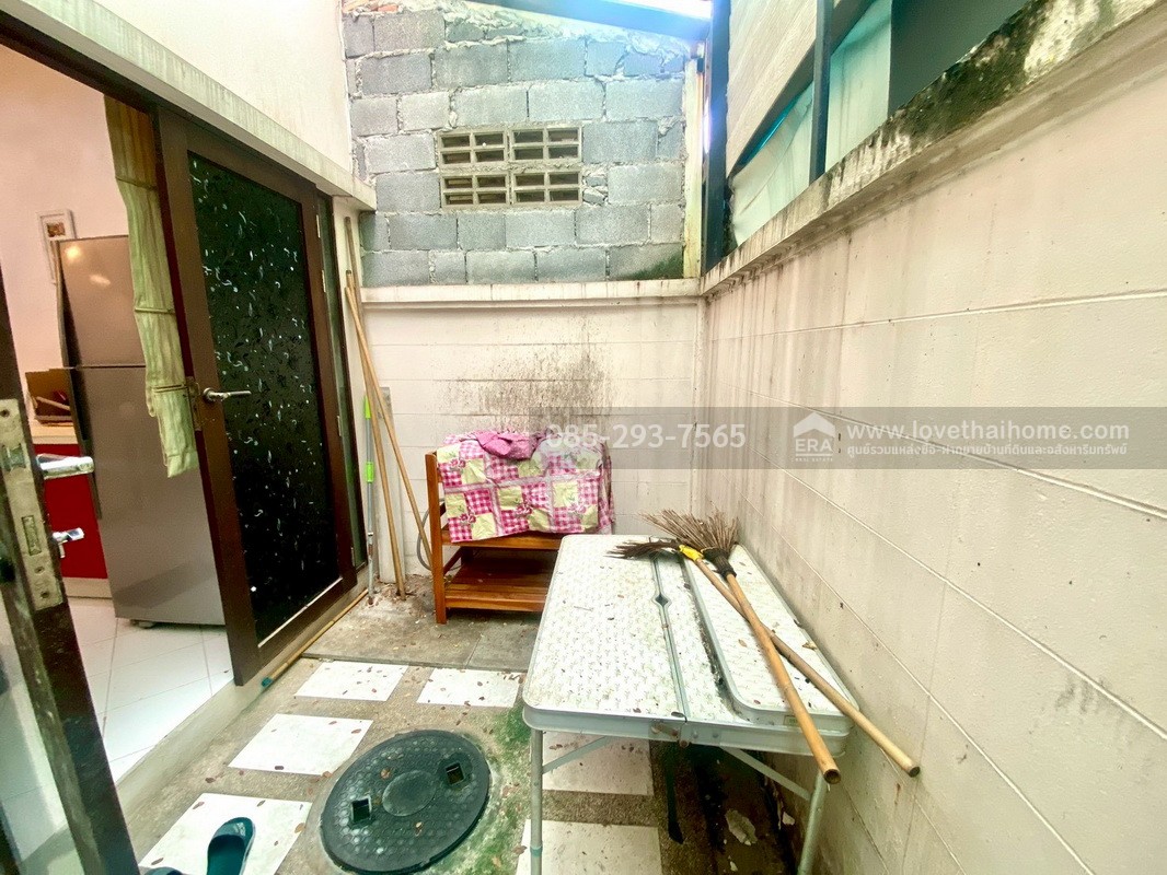 ขายทาวน์โฮม 3 ชั้น หมู่บ้านแมกไม้ วัชรพล สุขาภิบาล5 พื้นที่ 23.6 ตารางวา ขายถูก จองด่วน!! สภาพสวย ตรงข้ามตลาดวงศกร