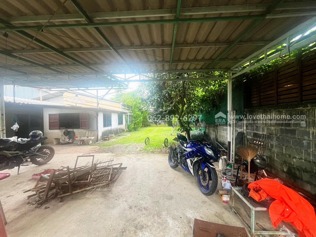 ขายที่ดินพร้อมโกดัง บางหลวง ปทุมธานี ขนาด 200 ตรว. ขายเพียงแค่ 2.99 ล้านบาท ที่สวยถมแล้ว ใกล้ถนนกาญจนาภิเษก ที่สวยราคาถูกไม่มีอีกแล้วด่วน!