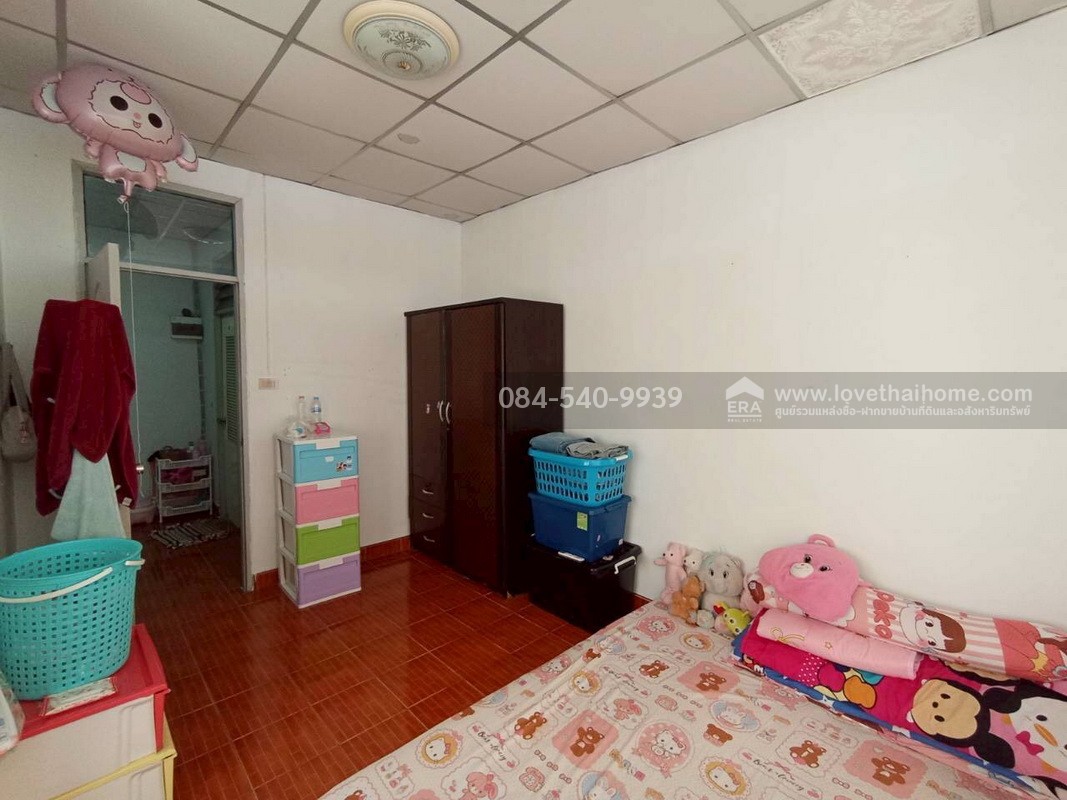 ขายทาวน์เฮ้าส์ 2 ชั้น หมู่บ้านอยู่เจริญ4 ลำลูกกา คลอง4 เนื้อที่ 17 ตรว. บ้านพร้อมอยู่ ห้องมุม ที่สุดในทำเลบ้านโซนลำลูกกา/รังสิต ฟังก์ชันครบครัน เดินทางง่าย ใกล้ทางด่วน การเดินทางเข้า-ออกสะดวกได้หลายช่องทาง