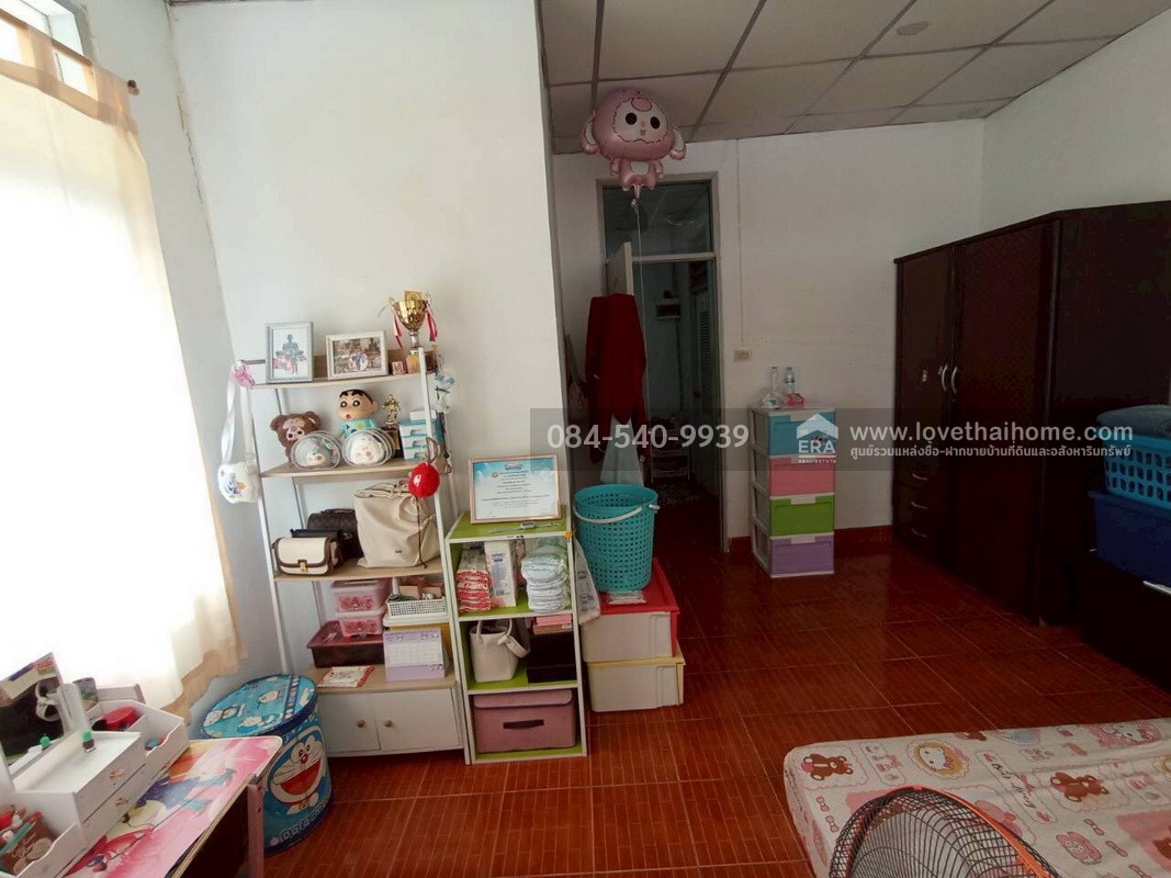 ขายทาวน์เฮ้าส์ 2 ชั้น หมู่บ้านอยู่เจริญ4 ลำลูกกา คลอง4 เนื้อที่ 17 ตรว. บ้านพร้อมอยู่ ห้องมุม ที่สุดในทำเลบ้านโซนลำลูกกา/รังสิต ฟังก์ชันครบครัน เดินทางง่าย ใกล้ทางด่วน การเดินทางเข้า-ออกสะดวกได้หลายช่องทาง