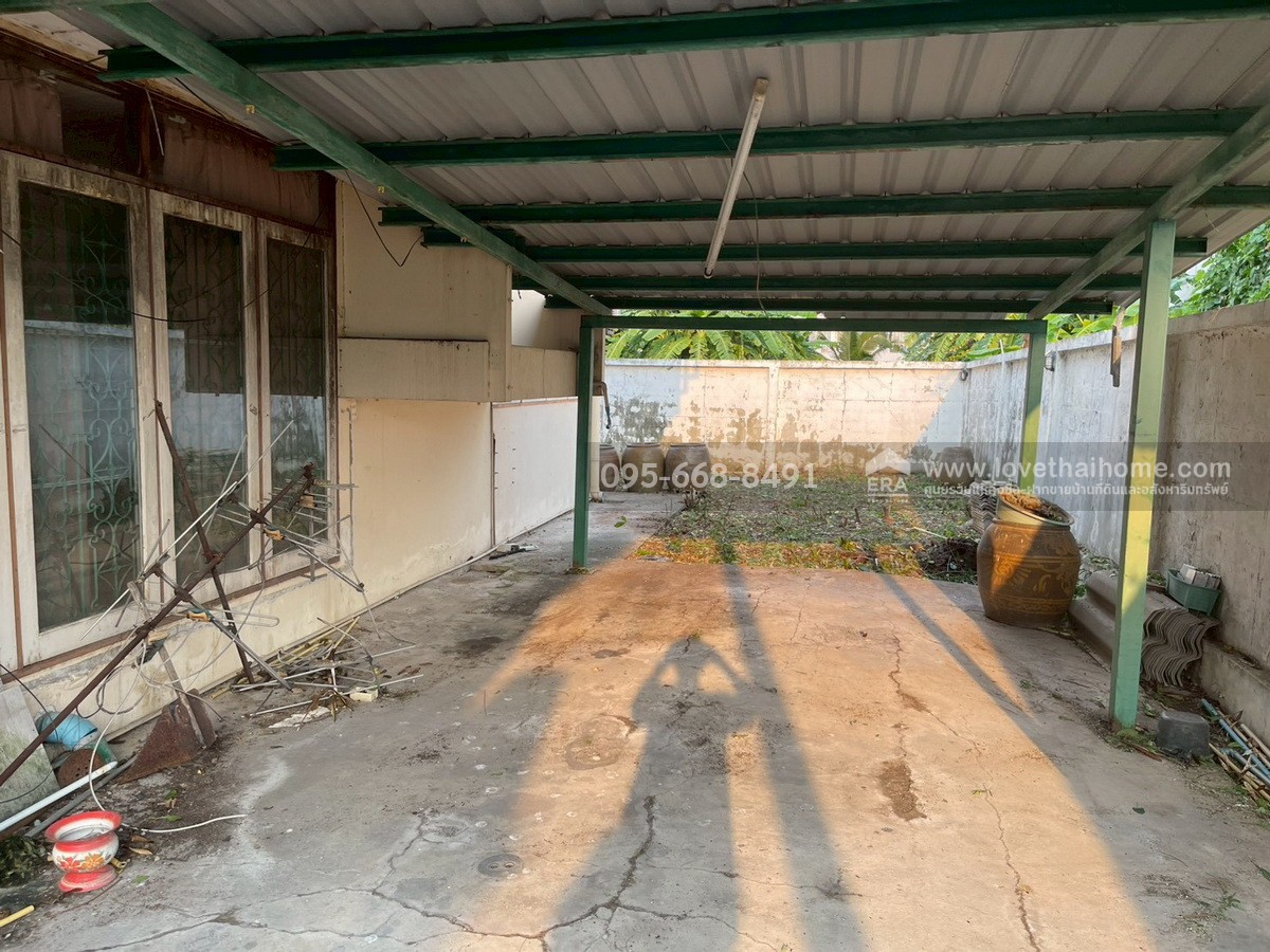 ขายบ้านเดี่ยวซอยลาดพร้าว124 พื้นที่249ตรว.ห่างจากถนนลาดพร้าว650เมตร ขายเพียงแค่20.49ล้านเท่านั้น ภายในบ้านยังสภาพดี ถ้าเห็นต้องชอบ ใครอยากได้บ้านย่านนี้ลองแวะมาชมก่อนจะพลาดของดีราคาถูกนะจ๊ะ