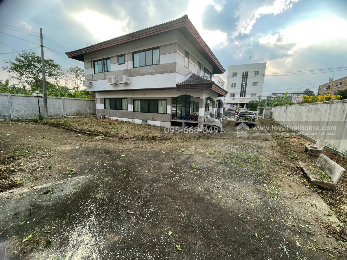 ขายบ้านเดี่ยวซอยลาดพร้าว124 พื้นที่249ตรว.ห่างจากถนนลาดพร้าว650เมตร ขายเพียงแค่20.49ล้านเท่านั้น ภายในบ้านยังสภาพดี ถ้าเห็นต้องชอบ ใครอยากได้บ้านย่านนี้ลองแวะมาชมก่อนจะพลาดของดีราคาถูกนะจ๊ะ