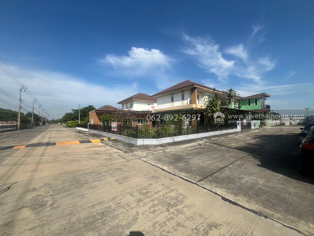 ขายบ้านเดี่ยวย่านหนองจอก หมู่บ้านดิ เอ็กซ์เทนโซ (The Extenso) ถนนสังฆสันติสุข พื้นที่102.7ตารางวา หลังมุม สภาพดี ขายเพียงแค่3.6ล้านบาทเท่านั้น รับประกันเลยว่าหาราคาถูกกว่าหลังนี้ไม่มีอย่างแน่นอนค่ะ