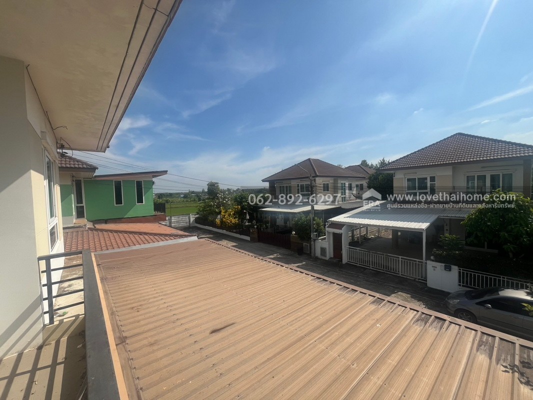 ขายบ้านเดี่ยวย่านหนองจอก หมู่บ้านดิ เอ็กซ์เทนโซ (The Extenso) ถนนสังฆสันติสุข พื้นที่102.7ตารางวา หลังมุม สภาพดี ขายเพียงแค่3.6ล้านบาทเท่านั้น รับประกันเลยว่าหาราคาถูกกว่าหลังนี้ไม่มีอย่างแน่นอนค่ะ