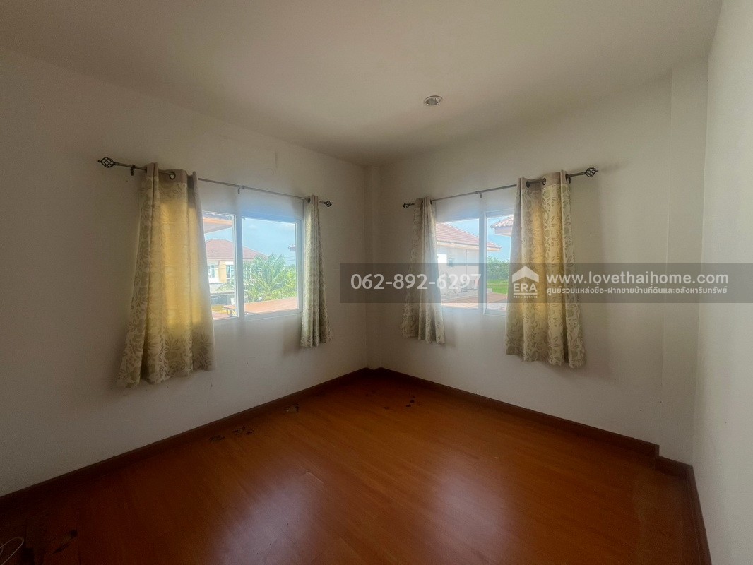 ขายบ้านเดี่ยวย่านหนองจอก หมู่บ้านดิ เอ็กซ์เทนโซ (The Extenso) ถนนสังฆสันติสุข พื้นที่102.7ตารางวา หลังมุม สภาพดี ขายเพียงแค่3.6ล้านบาทเท่านั้น รับประกันเลยว่าหาราคาถูกกว่าหลังนี้ไม่มีอย่างแน่นอนค่ะ