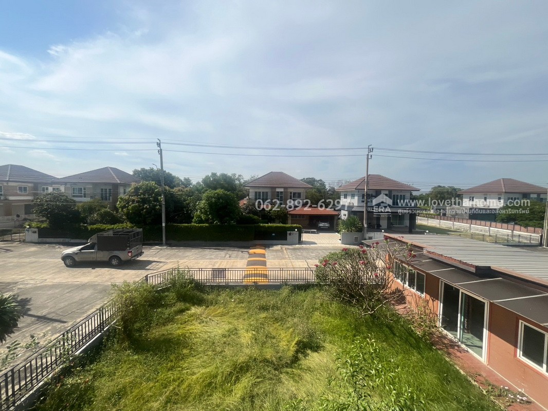 ขายบ้านเดี่ยวย่านหนองจอก หมู่บ้านดิ เอ็กซ์เทนโซ (The Extenso) ถนนสังฆสันติสุข พื้นที่102.7ตารางวา หลังมุม สภาพดี ขายเพียงแค่3.6ล้านบาทเท่านั้น รับประกันเลยว่าหาราคาถูกกว่าหลังนี้ไม่มีอย่างแน่นอนค่ะ