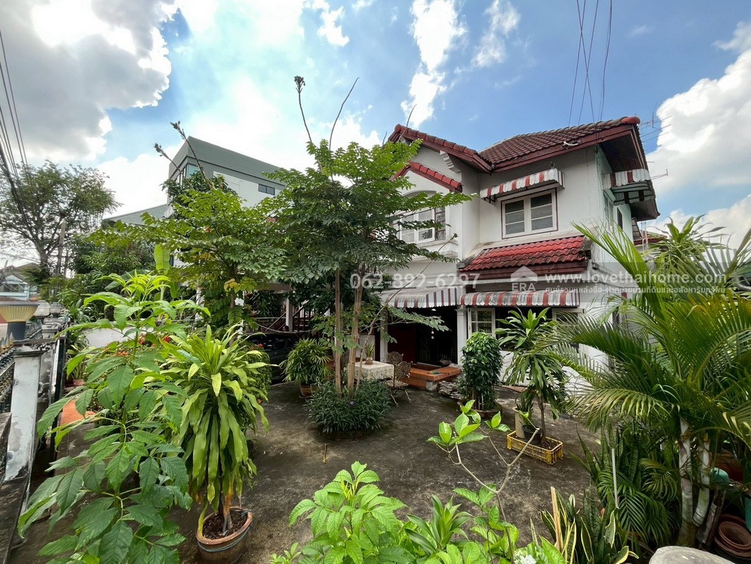 ขายบ้านเดี่ยว 2 ชั้น ซอยมิสทีน ถนนราษฎร์พัฒนา หมู่บ้านเคหะธานี4  พื้นที่ 60 ตารางวา ขายเพียงแค่ 3.5 ล้านบาทเท่านั้น ราคาถูกเท่านี้ หาไม่ได้อีกแล้ว รีบจองด่วน!!