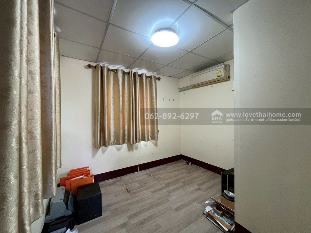 ขายบ้านเดี่ยว 2 ชั้น ซอยมิสทีน ถนนราษฎร์พัฒนา หมู่บ้านเคหะธานี4  พื้นที่ 60 ตารางวา ขายเพียงแค่ 3.5 ล้านบาทเท่านั้น ราคาถูกเท่านี้ หาไม่ได้อีกแล้ว รีบจองด่วน!!