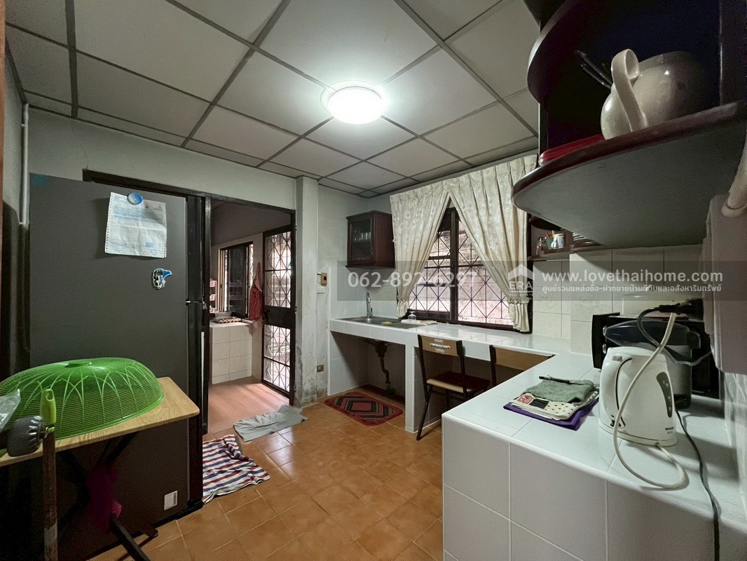 ขายบ้านเดี่ยว 2 ชั้น ซอยมิสทีน ถนนราษฎร์พัฒนา หมู่บ้านเคหะธานี4  พื้นที่ 60 ตารางวา ขายเพียงแค่ 3.5 ล้านบาทเท่านั้น ราคาถูกเท่านี้ หาไม่ได้อีกแล้ว รีบจองด่วน!!