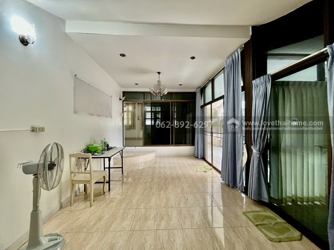 ขายบ้านเดี่ยว ซอยวิภาวดี-รังสิต33 หมู่บ้านเปรมประชา-ดอนเมือง พื้นที่64ตารางวา หลังมุม ขายเพียงแค่ 2.9 ล้านบาทเท่านั้น หาบ้านเดี่ยวย่านนี้ในราคาถูกกว่านี้ไม่มีอีกแล้วค่ะ รีบๆมาดูก่อนพลาดของดีราคาถูก