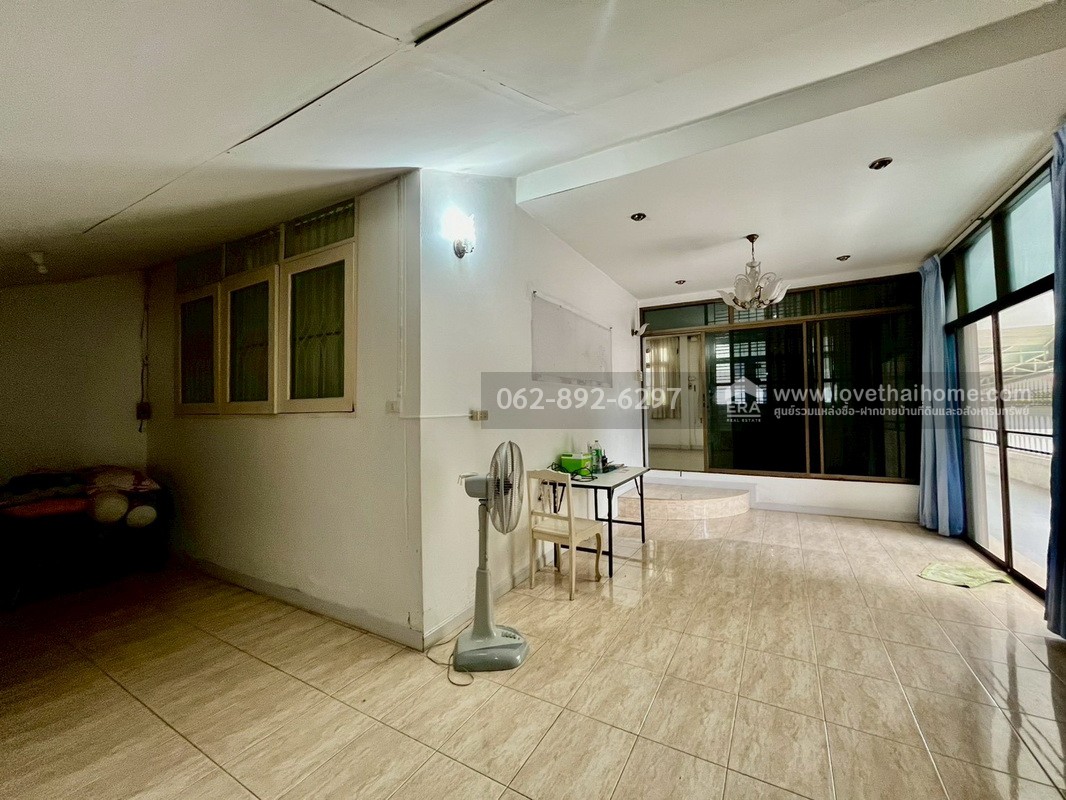 ขายบ้านเดี่ยว ซอยวิภาวดี-รังสิต33 หมู่บ้านเปรมประชา-ดอนเมือง พื้นที่64ตารางวา หลังมุม ขายเพียงแค่ 2.9 ล้านบาทเท่านั้น หาบ้านเดี่ยวย่านนี้ในราคาถูกกว่านี้ไม่มีอีกแล้วค่ะ รีบๆมาดูก่อนพลาดของดีราคาถูก