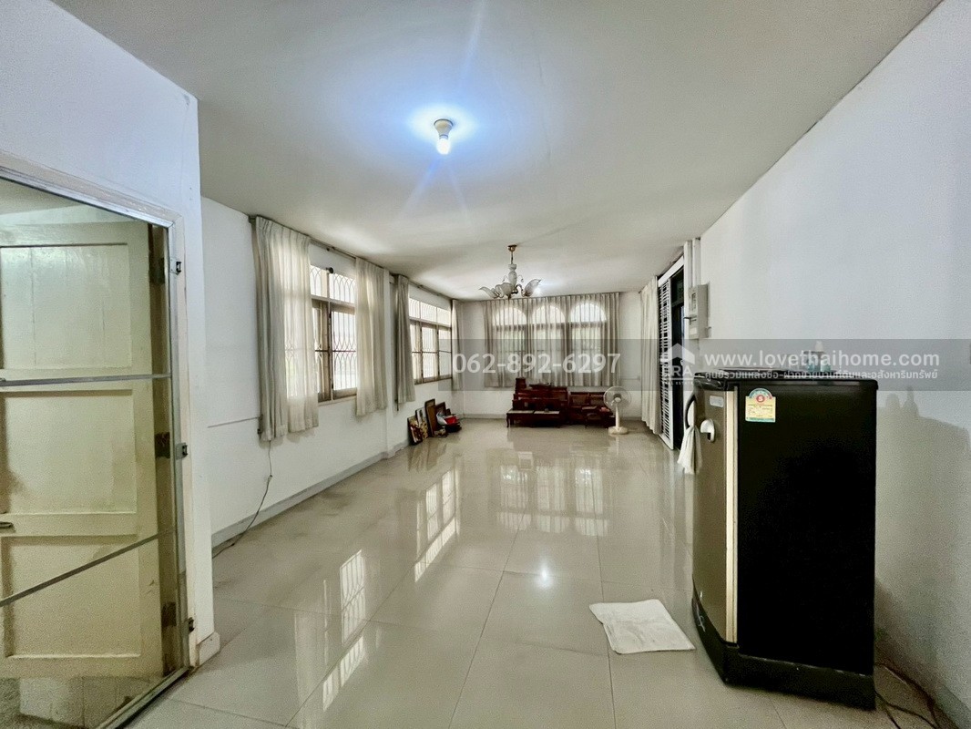 ขายบ้านเดี่ยว ซอยวิภาวดี-รังสิต33 หมู่บ้านเปรมประชา-ดอนเมือง พื้นที่64ตารางวา หลังมุม ขายเพียงแค่ 2.9 ล้านบาทเท่านั้น หาบ้านเดี่ยวย่านนี้ในราคาถูกกว่านี้ไม่มีอีกแล้วค่ะ รีบๆมาดูก่อนพลาดของดีราคาถูก