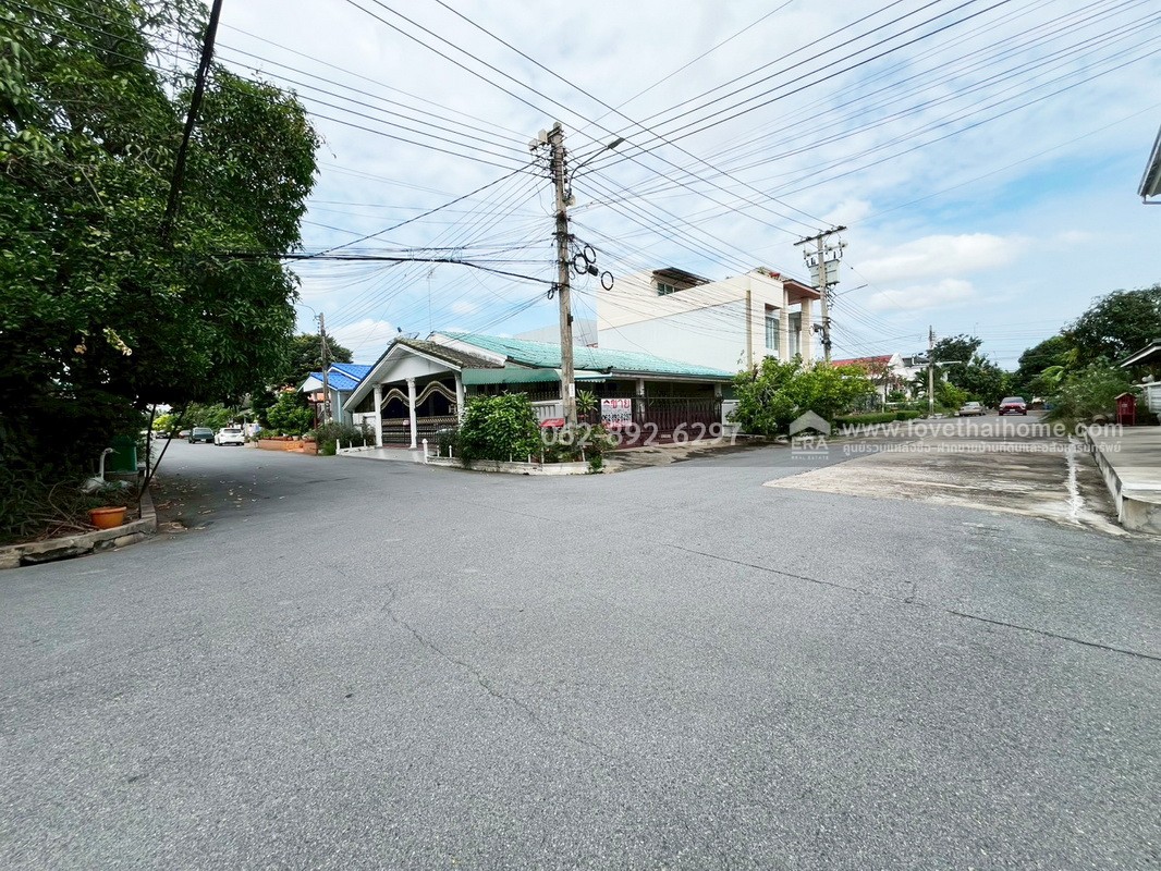 ขายบ้านเดี่ยว ซอยวิภาวดี-รังสิต33 หมู่บ้านเปรมประชา-ดอนเมือง พื้นที่64ตารางวา หลังมุม ขายเพียงแค่ 2.9 ล้านบาทเท่านั้น หาบ้านเดี่ยวย่านนี้ในราคาถูกกว่านี้ไม่มีอีกแล้วค่ะ รีบๆมาดูก่อนพลาดของดีราคาถูก