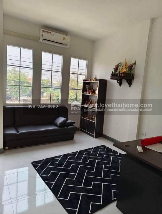 ขายทาวน์เฮ้าส์ รังสิต-นครนายก ซ.60 ธัญบุรี ปทุมธานี พื้นที่ 19.8 ตรว. ใกล้สถาบันติวเตอร์ของคุณหนูดี ราคายังต่อรองได้อีก บ้านยังใหม่ สภาพดีมาก