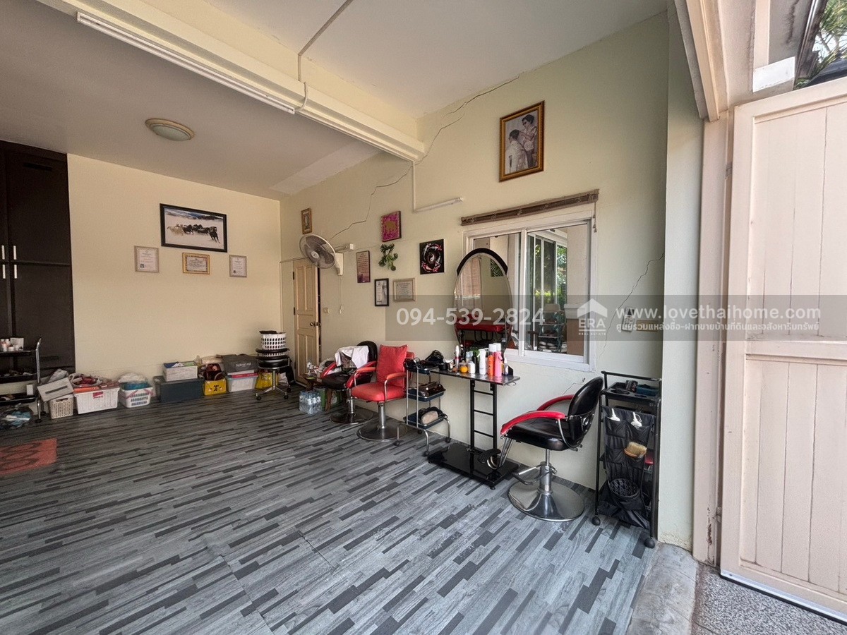 ขายบ้านเดี่ยว รามอินทรา65 แยก2 หมู่บ้านสวนผึ้ง-บางเขน พื้นที่ 61.9 ตร.วา ขายถูก ทำเลดี ใกล้รถไฟฟ้าสายสีชมพู-สถานีวัชรพล และทางด่วนพิเศษฉลองรัช