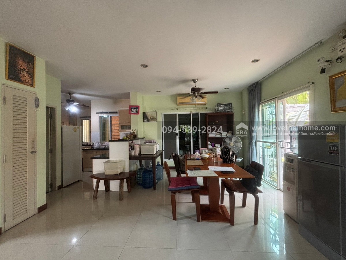 ขายบ้านเดี่ยว รามอินทรา65 แยก2 หมู่บ้านสวนผึ้ง-บางเขน พื้นที่ 61.9 ตร.วา ขายถูก ทำเลดี ใกล้รถไฟฟ้าสายสีชมพู-สถานีวัชรพล และทางด่วนพิเศษฉลองรัช