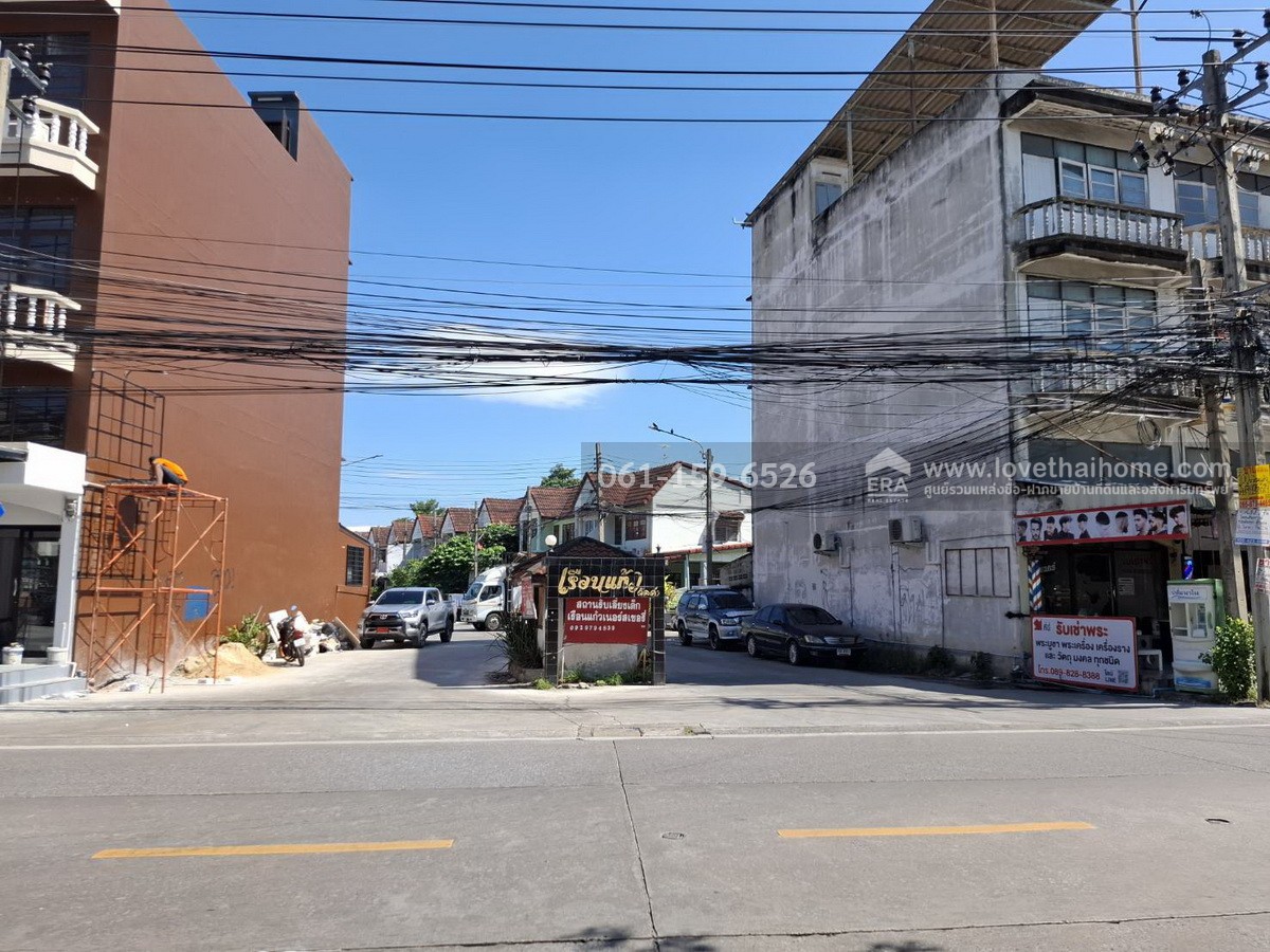 ขายทาวน์เฺฮ้าส์ต่ำกว่าล้านย่านรามอินทรา ซอยคู้บอน27 แยก14 (รามอินทรา กม.8) หมู่บ้านเรือนแก้ว พื้นที่16ตารางวา ขายเพียงแค่9.9แสนเท่านั้น ใครมาก่อนได้ก่อนนะจ๊ะ! บ้านราคาถูกขนาดนี้ในย่านนี้หาไม่ได้อีกแล้ว