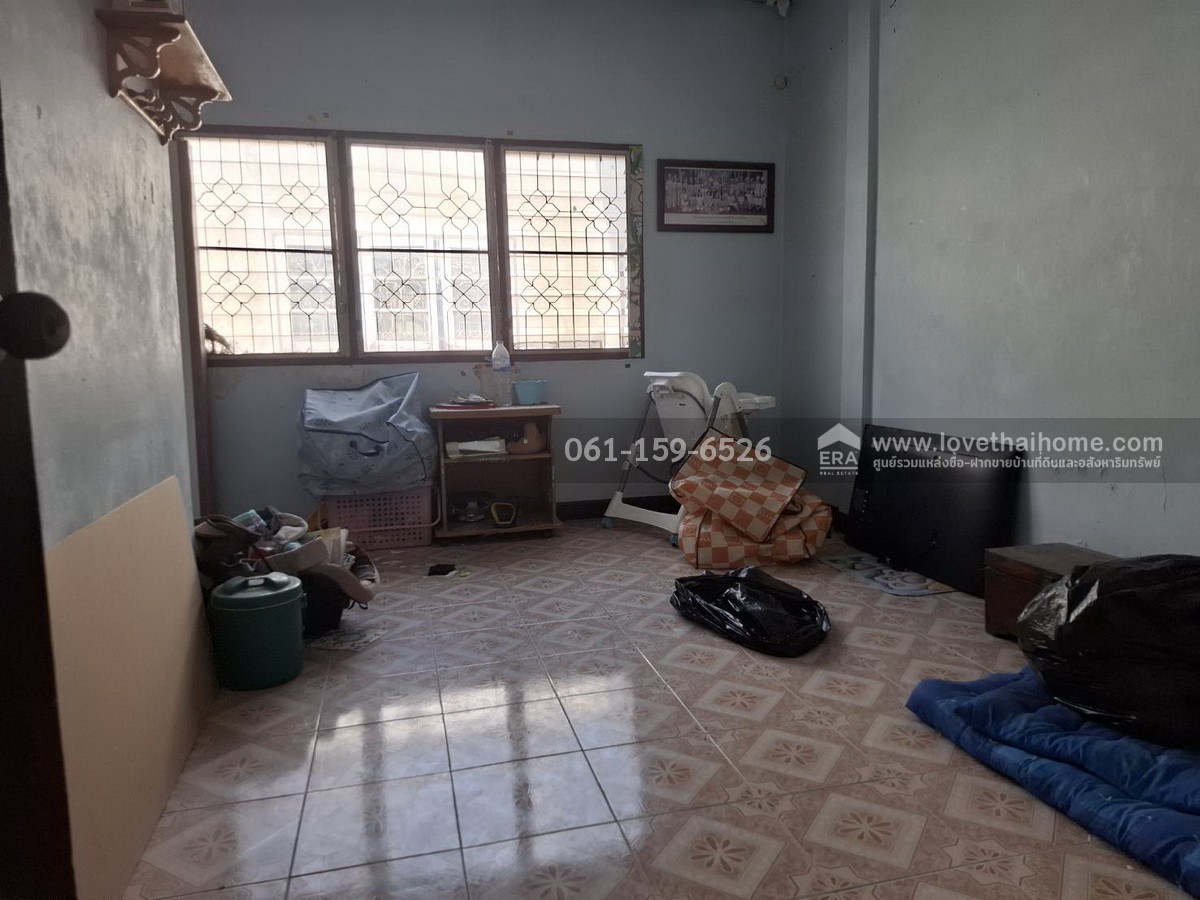 ขายทาวน์เฺฮ้าส์ต่ำกว่าล้านย่านรามอินทรา ซอยคู้บอน27 แยก14 (รามอินทรา กม.8) หมู่บ้านเรือนแก้ว พื้นที่16ตารางวา ขายเพียงแค่9.9แสนเท่านั้น ใครมาก่อนได้ก่อนนะจ๊ะ! บ้านราคาถูกขนาดนี้ในย่านนี้หาไม่ได้อีกแล้ว