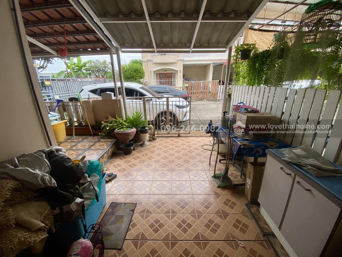 ขายทาวน์เฮ้าส์ ปากเกร็ด นนทบุรี หมู่บ้านเปี่ยมสุขติวานนท์ 2 สุขาประชาสรรค์ 3 พื้นที่ 20 ตรว. ขายถูกที่สุดในโครงการ ทำเลนี้หาราคาแบบนี้ยากแล้ว กว้าง 6x13.3 ม. หันหน้าทิศตะวันออก